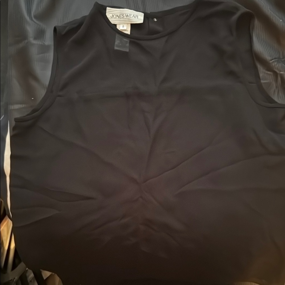 Jones New York Black Sleeveless Top